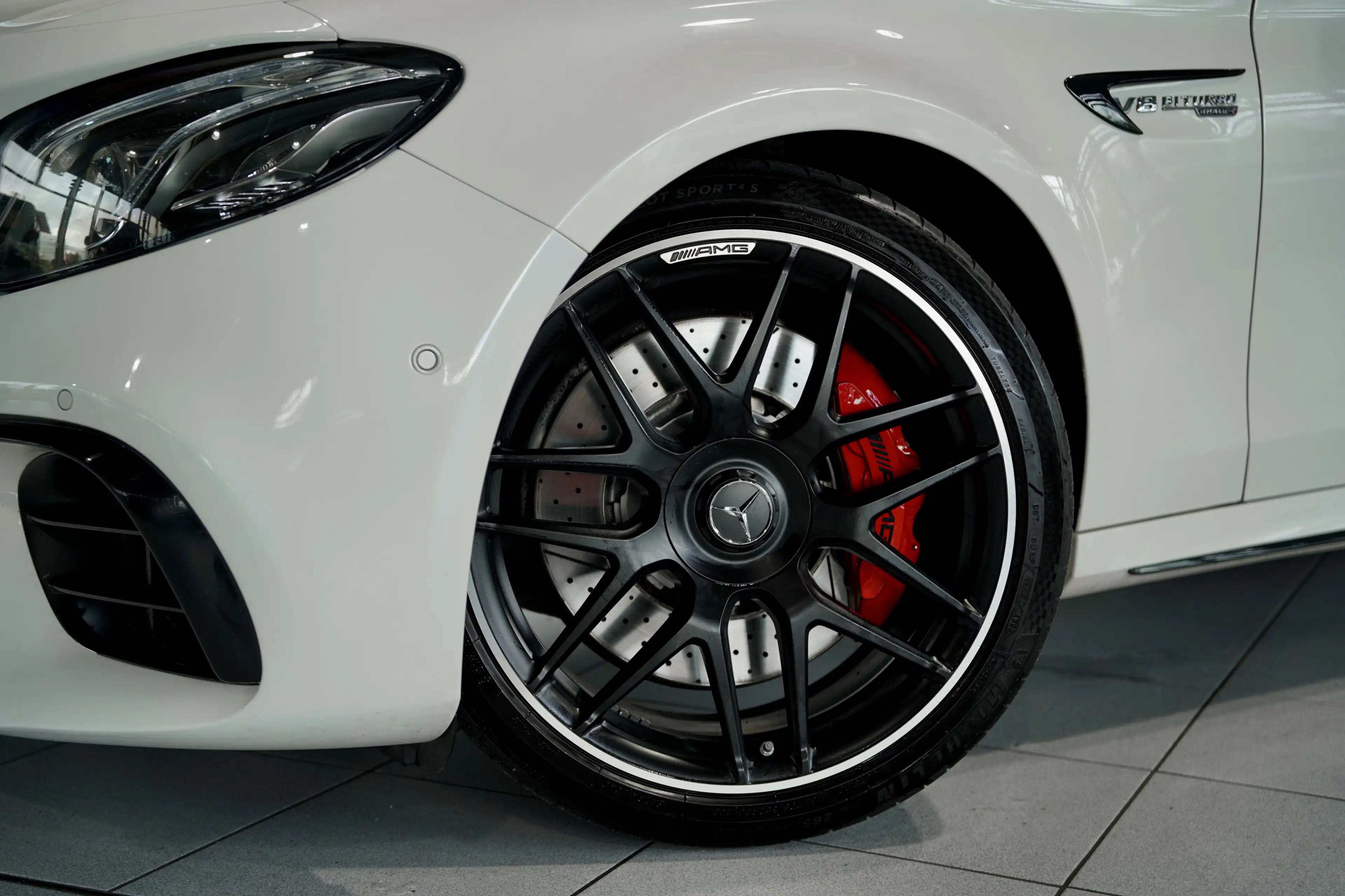 Mercedes-Benz E 63 AMG S T 4M *20 *H-UP*Perf-AGA*Night*Memory — photo 3