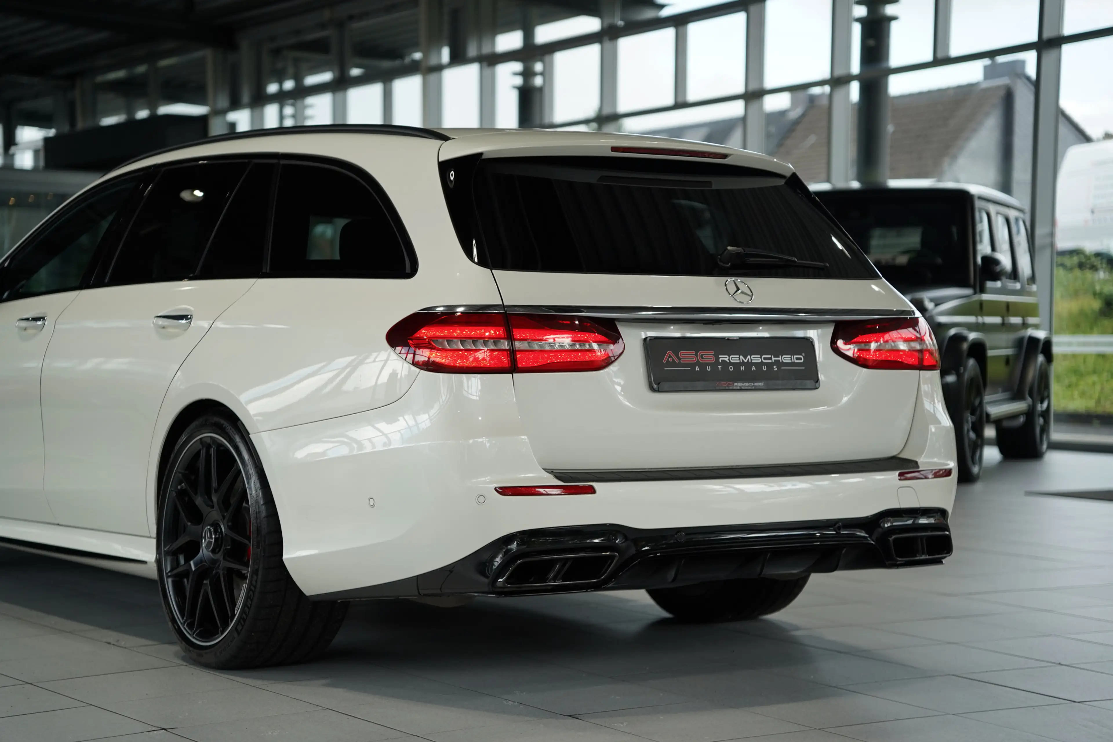 Mercedes-Benz E 63 AMG S T 4M *20 *H-UP*Perf-AGA*Night*Memory — photo 13