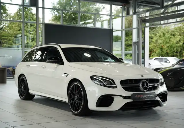 Mercedes-Benz E Class view 6