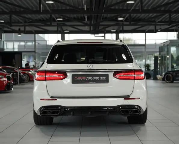 Mercedes-Benz E Class view 9