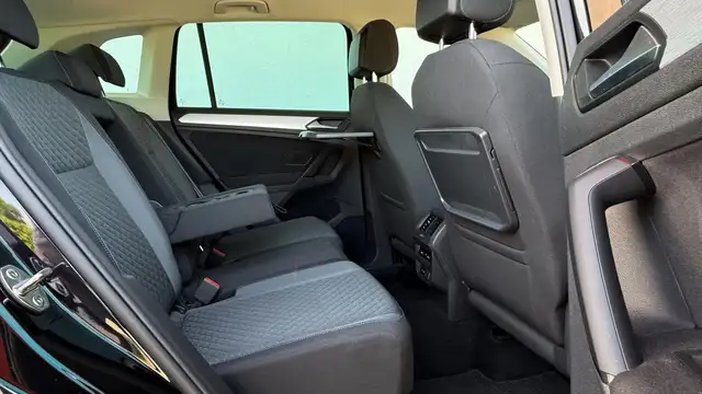 Volkswagen Tiguan view 17