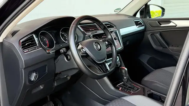 Volkswagen Tiguan view 16