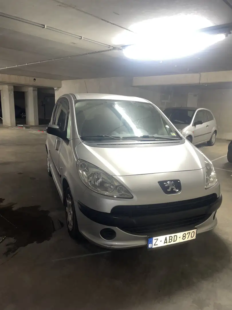 Peugeot 1007 1.4i Urban - 1