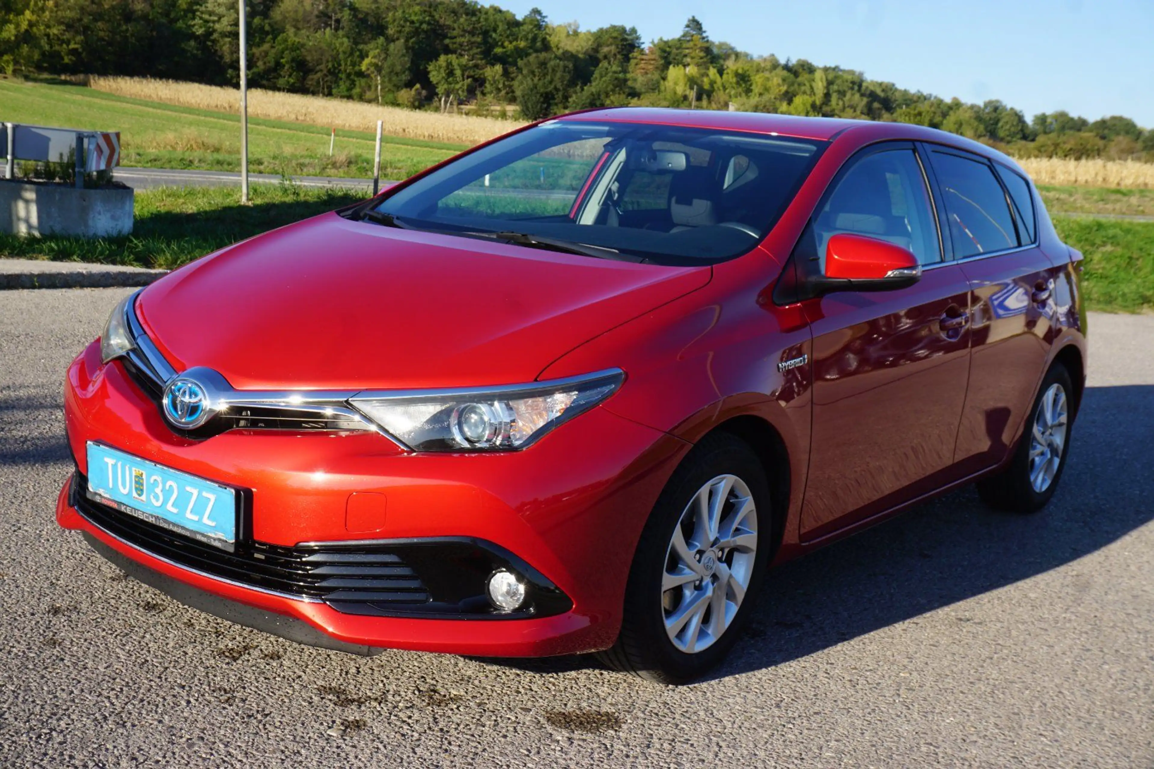Toyota Auris 1.8 (Hybrid) Hybrid Edition 45 — photo 2