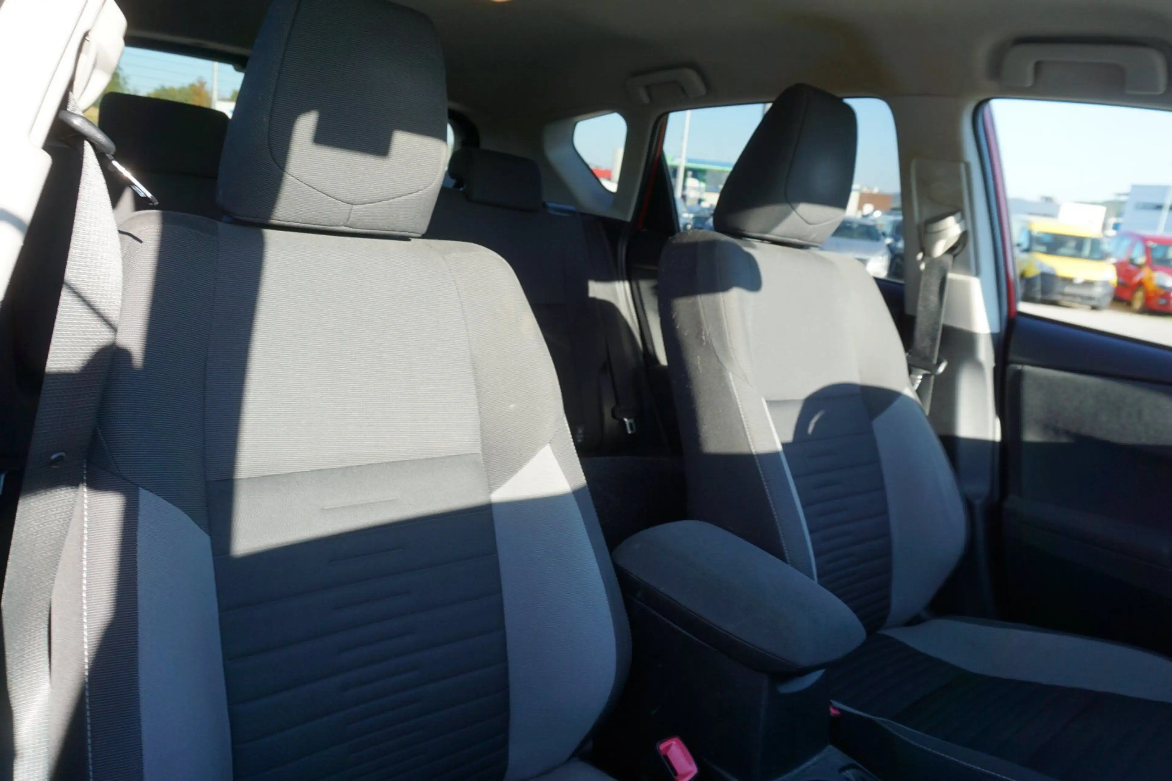 Toyota Auris 1.8 (Hybrid) Hybrid Edition 45 — photo 14