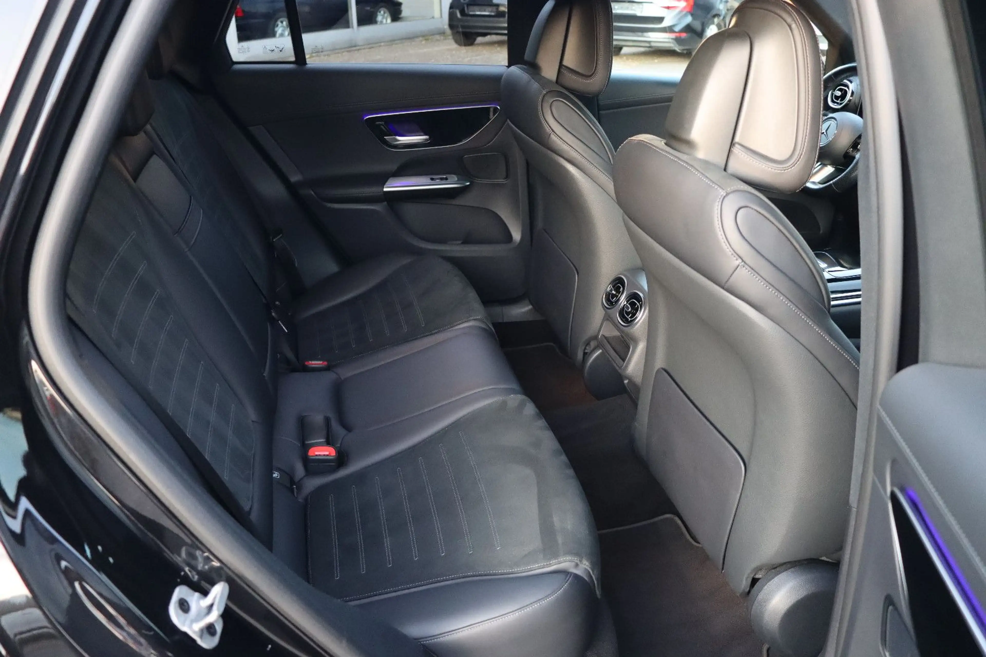 Mercedes-Benz GLC 220 d 4Matic AMG l 1.HAND l AMBIENTE l — photo 12