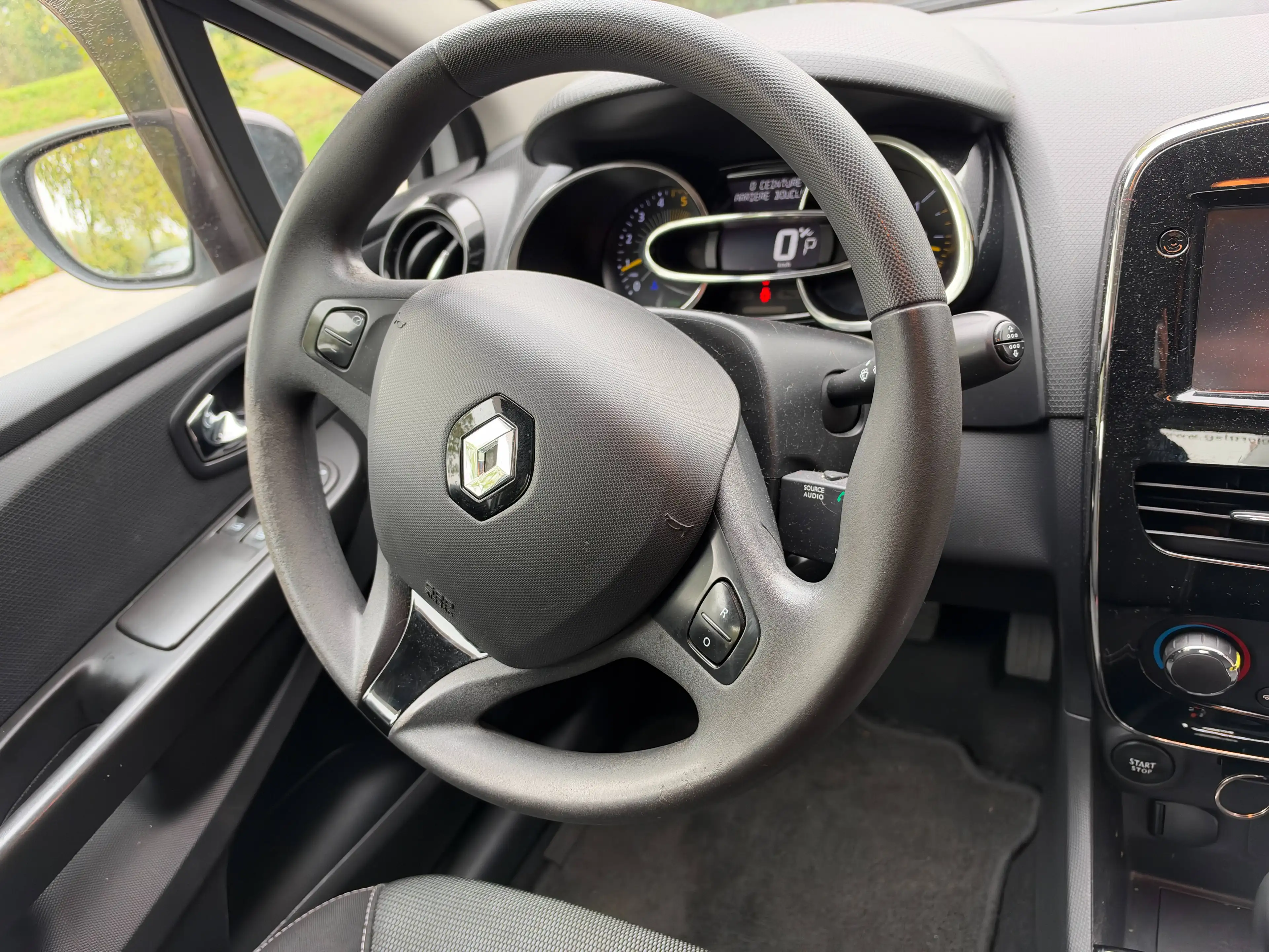 Renault Clio Clio 1.5 dCi Expression EDC — photo 9