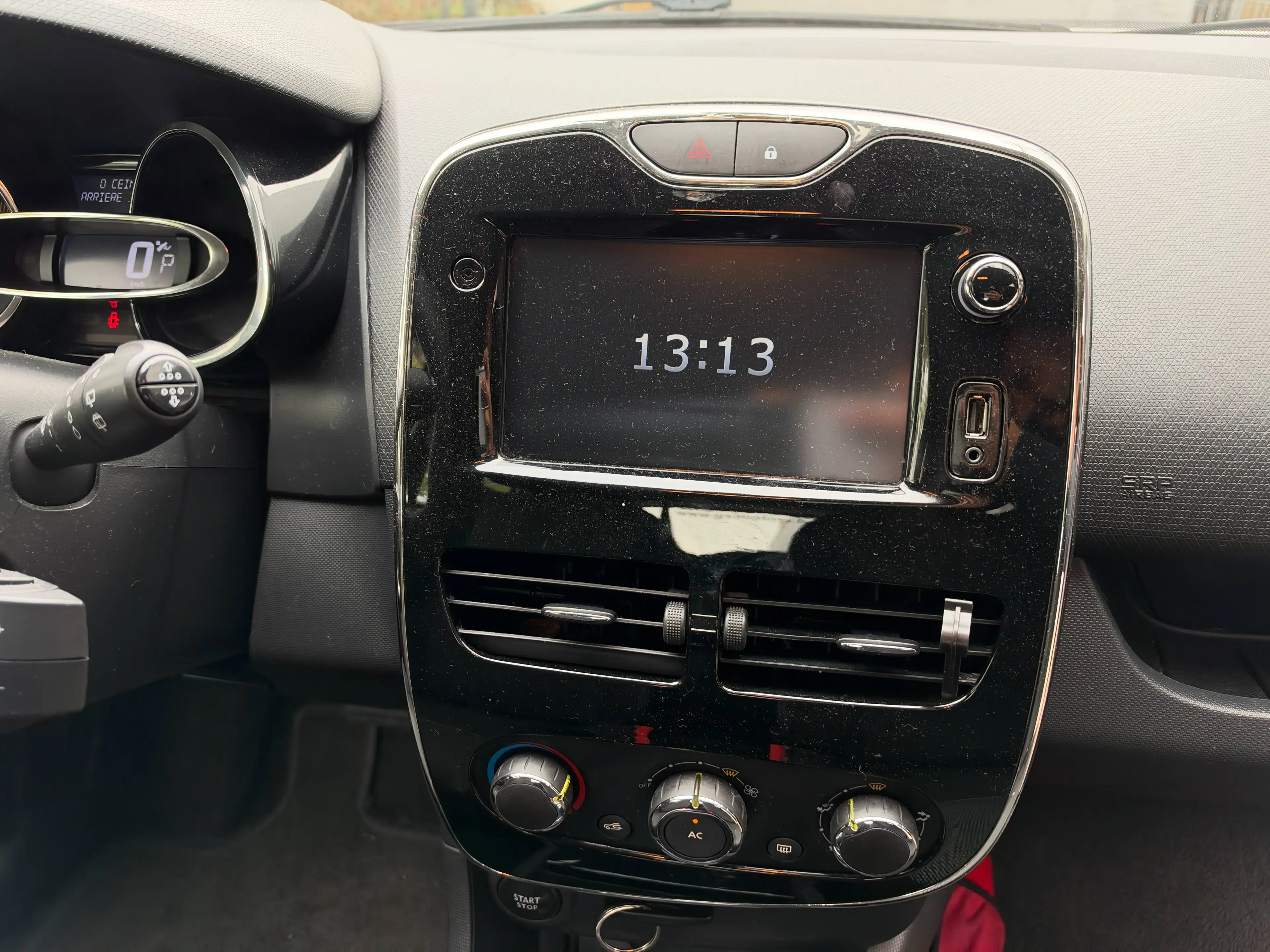Renault Clio Clio 1.5 dCi Expression EDC — photo 7
