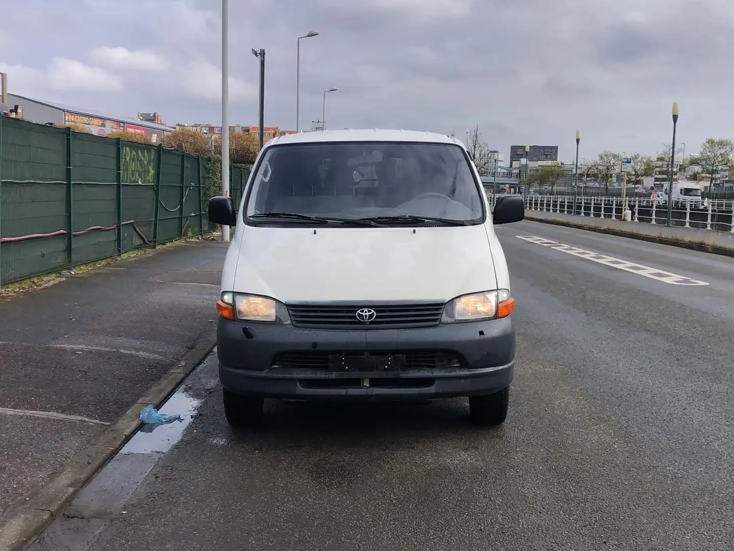 Toyota Hiace 2.5 long chassis Blanco - 2