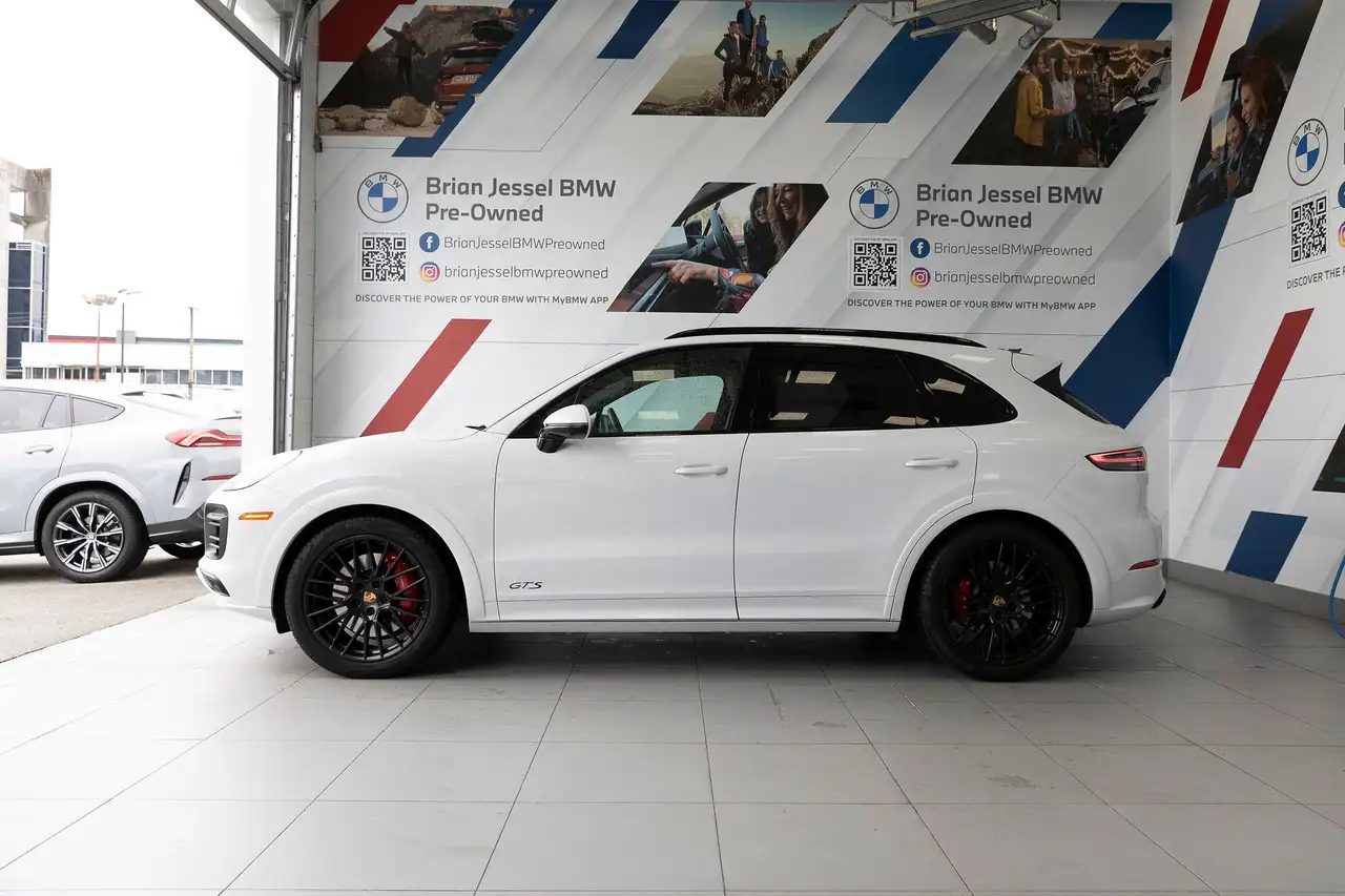 Porsche Cayenne снимка Porsche Cayenne