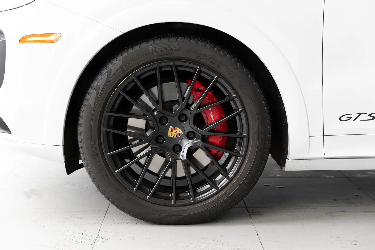 Porsche Cayenne снимка Porsche Cayenne