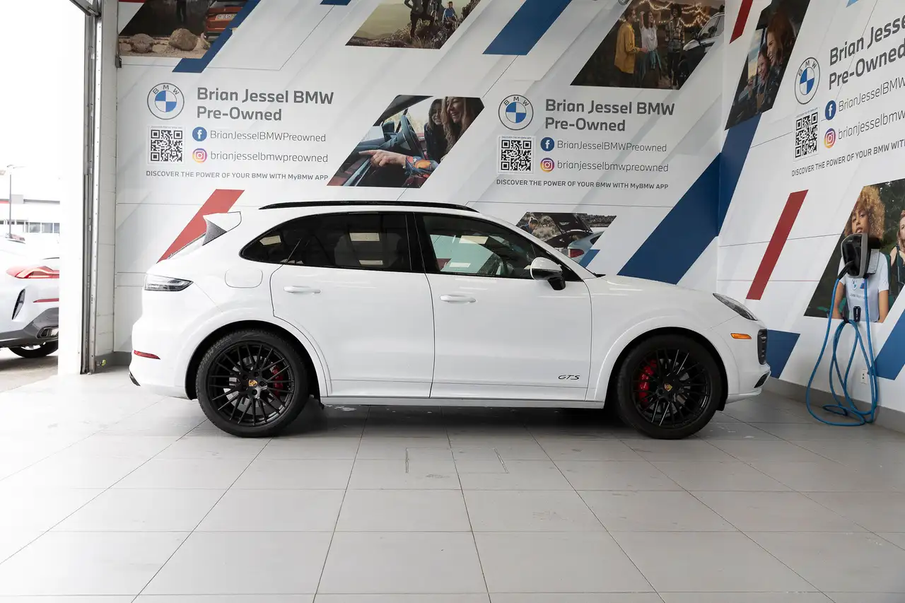 Porsche Cayenne снимка Porsche Cayenne