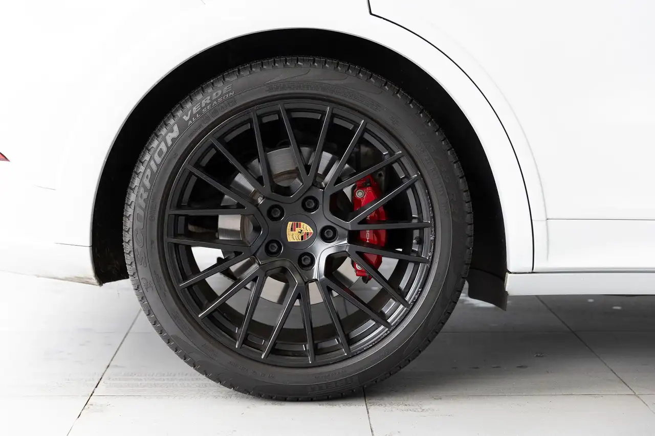 Porsche Cayenne снимка Porsche Cayenne
