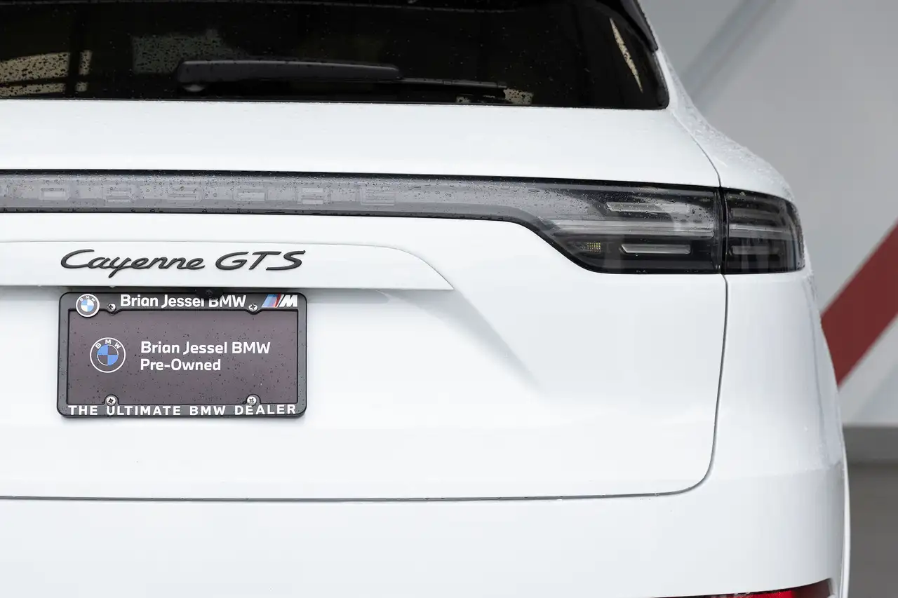 Porsche Cayenne снимка Porsche Cayenne