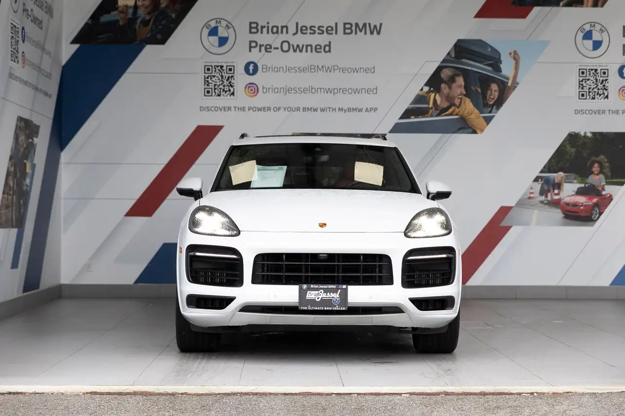 Porsche Cayenne снимка Porsche Cayenne