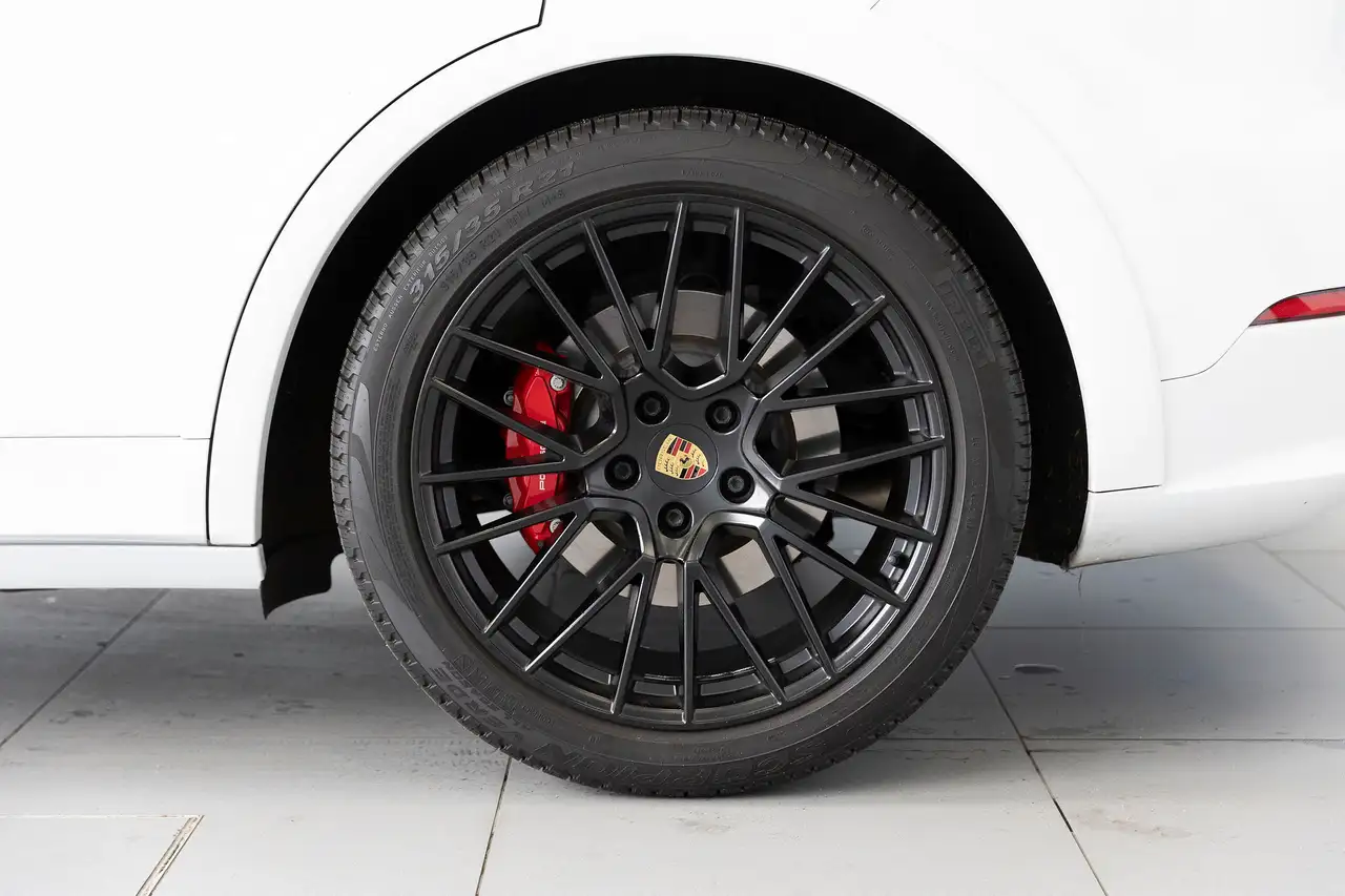 Porsche Cayenne снимка Porsche Cayenne