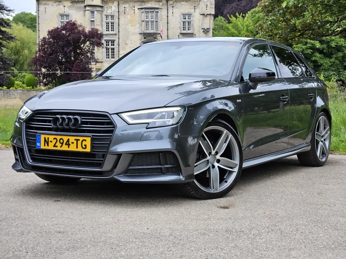 Audi A3 A3 1.5 TFSI CoD 3 x S-line B&O, leer, LED, Virtual Grey - 1