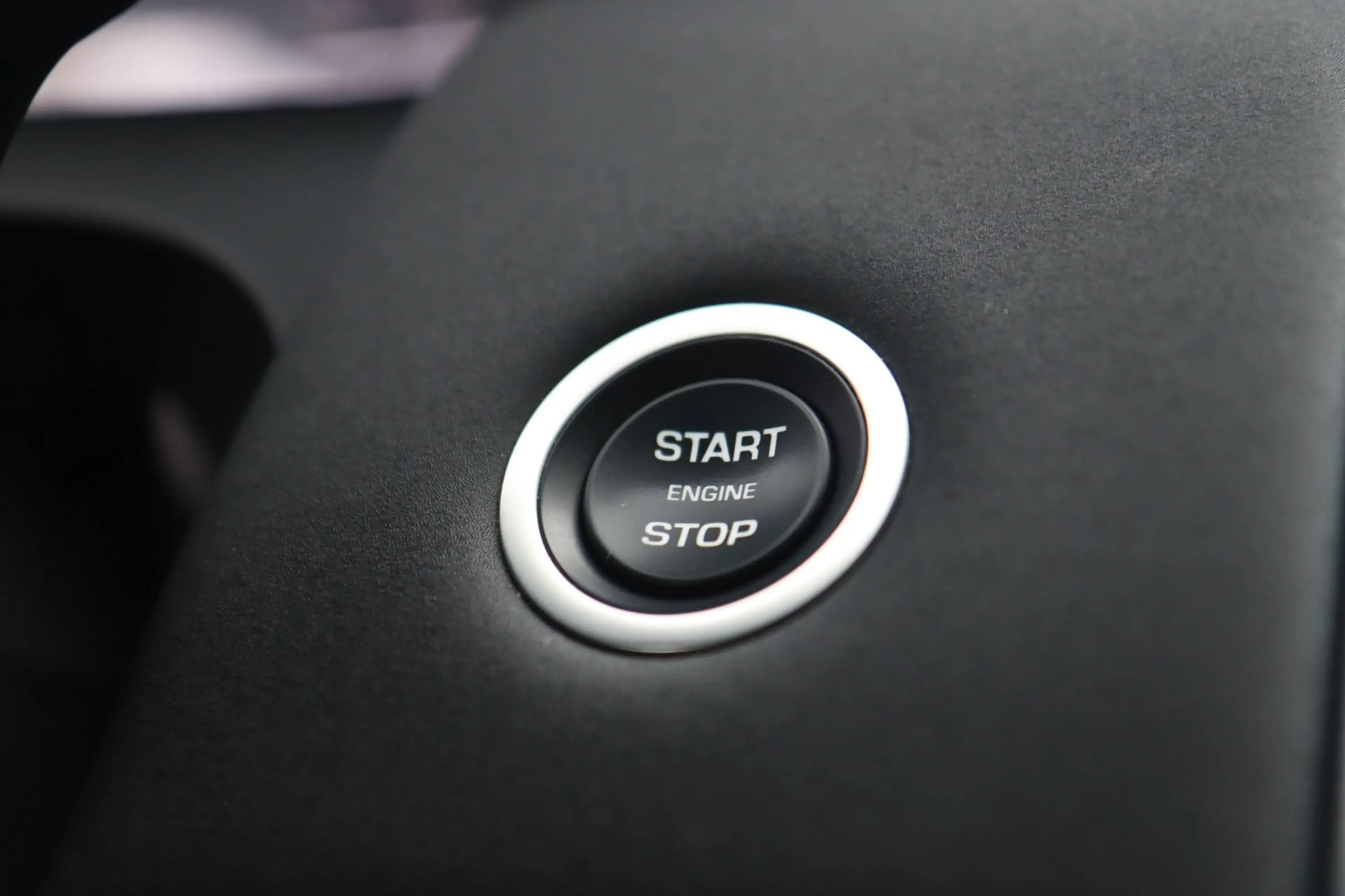 Land Rover Discovery Sport P300e 1.5 R-Dynamic SE / MEMORY / ACC / MERIDIAN / — photo 14
