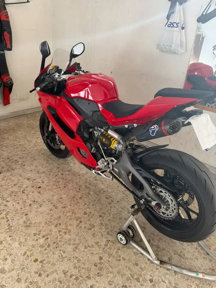 Ducati Panigale V2