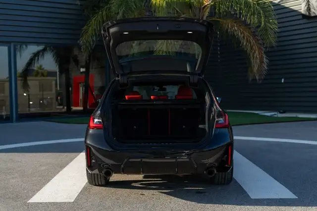 BMW 3 Series view 7