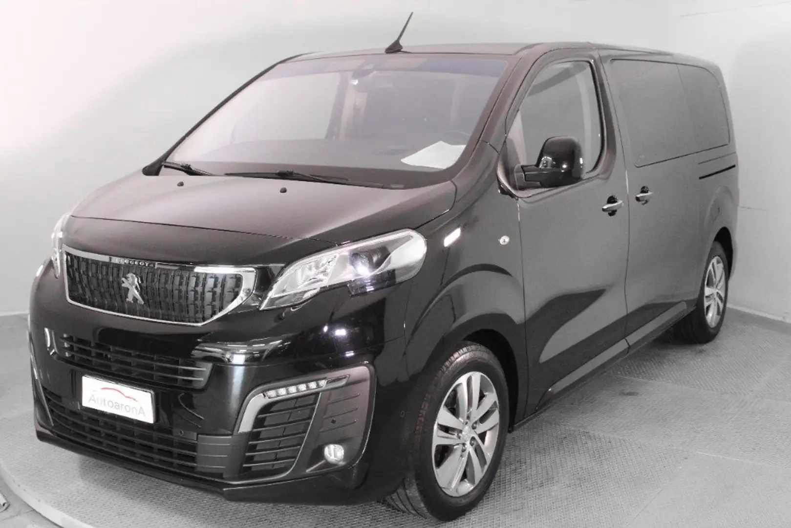 Peugeot Traveller BlueHDi 180 S&S EAT8 Compact Allure Zwart - 1