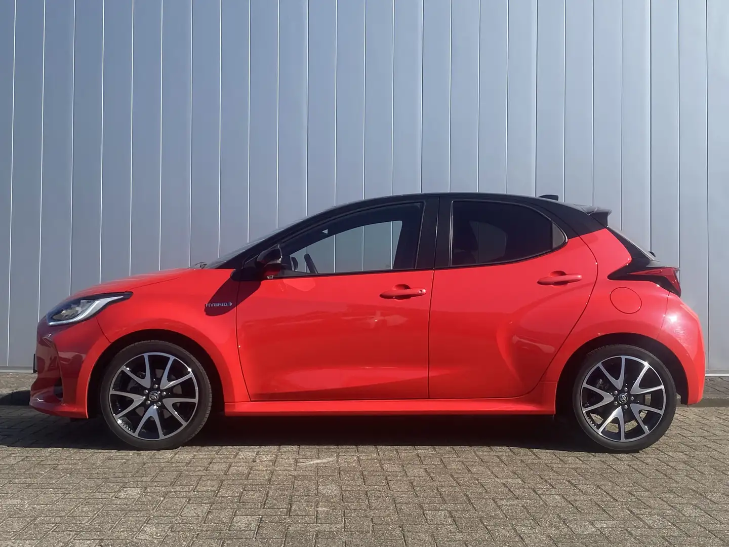 Toyota Yaris 1.5 Hybrid Launch Edition JBL Headup NL Auto Deale Rouge - 2