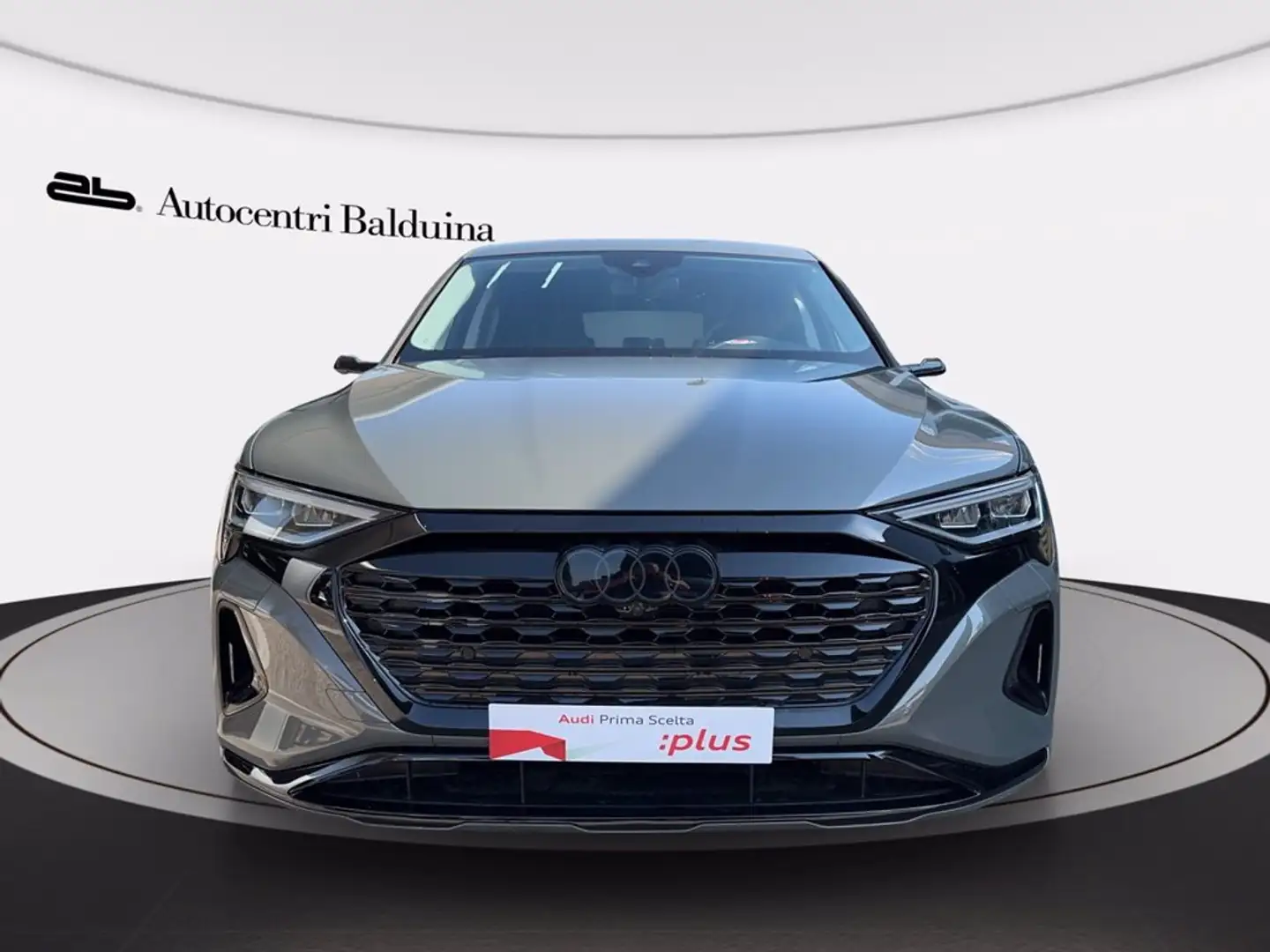 Audi Q8 e-tron 55 business advanced quattro Szürke - 2