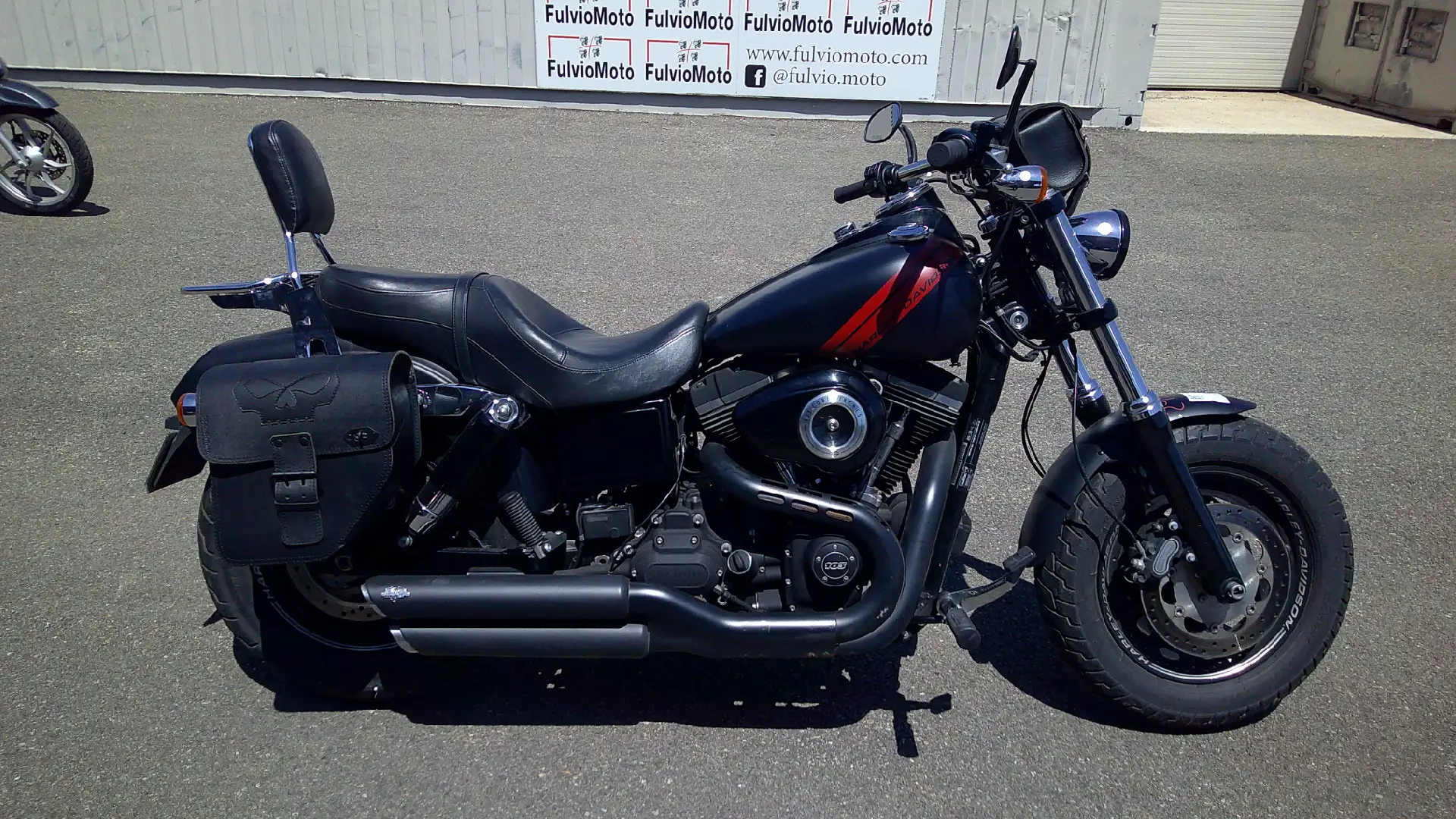 Harley-Davidson Dyna Fat Bob Noir - 1
