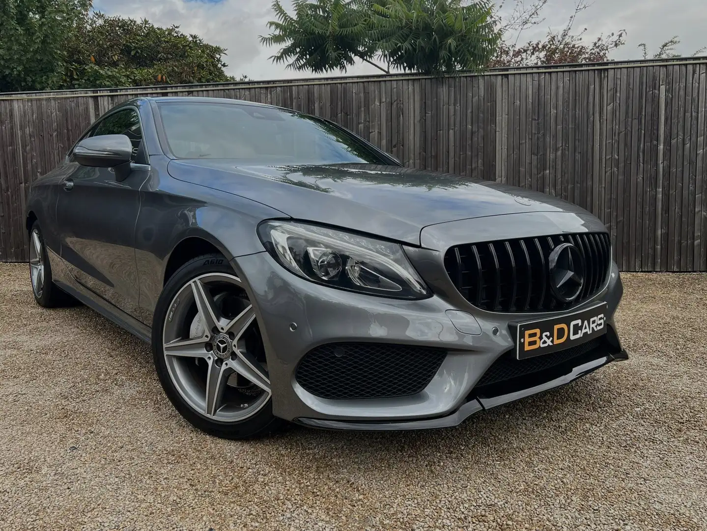 Mercedes-Benz C 180 Coupe AMG Line PANO/LED/CAMERA/18"/ZETELVERW. - 1