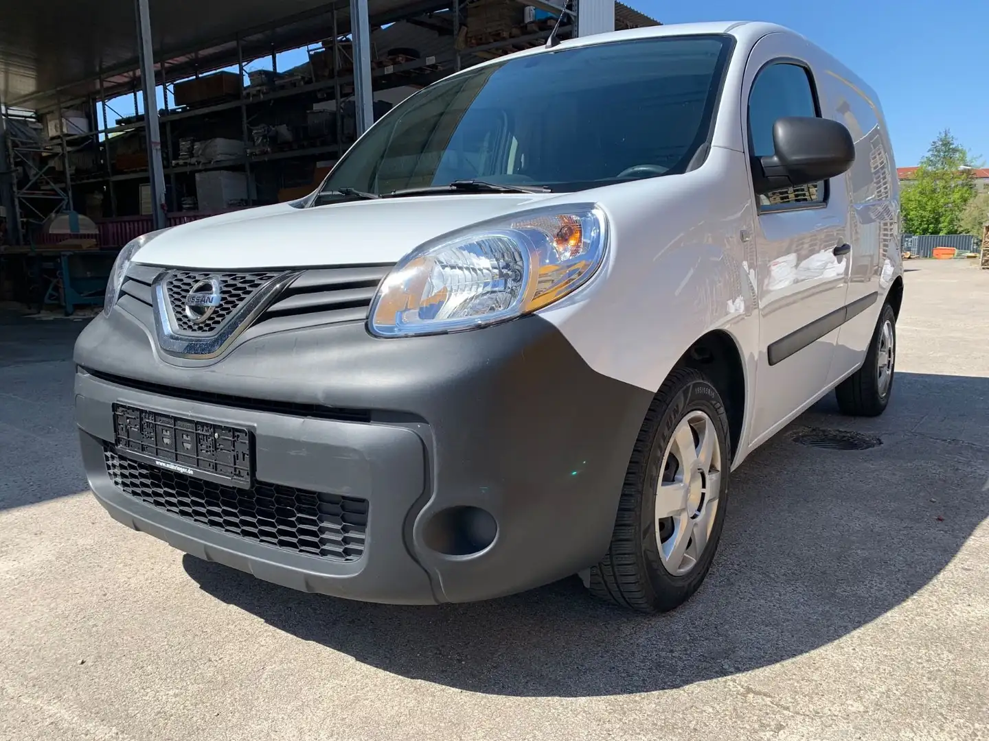 Nissan NV250 Kastenwagen L1H1 2,0t Pro **Klima** Weiß - 1
