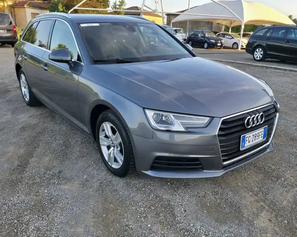 Audi A4 A4 V 2016 Avant Avant 2.0 tdi Business Sport 122cv