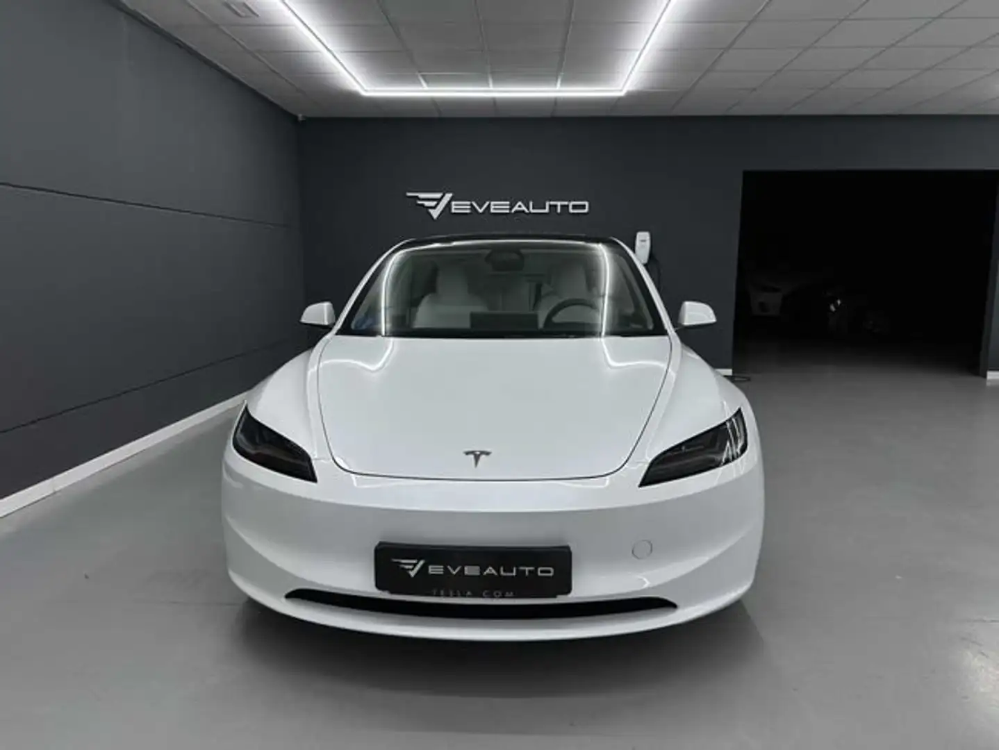 Tesla Model 3 RWD trasera acabado Premium Blanco - 2