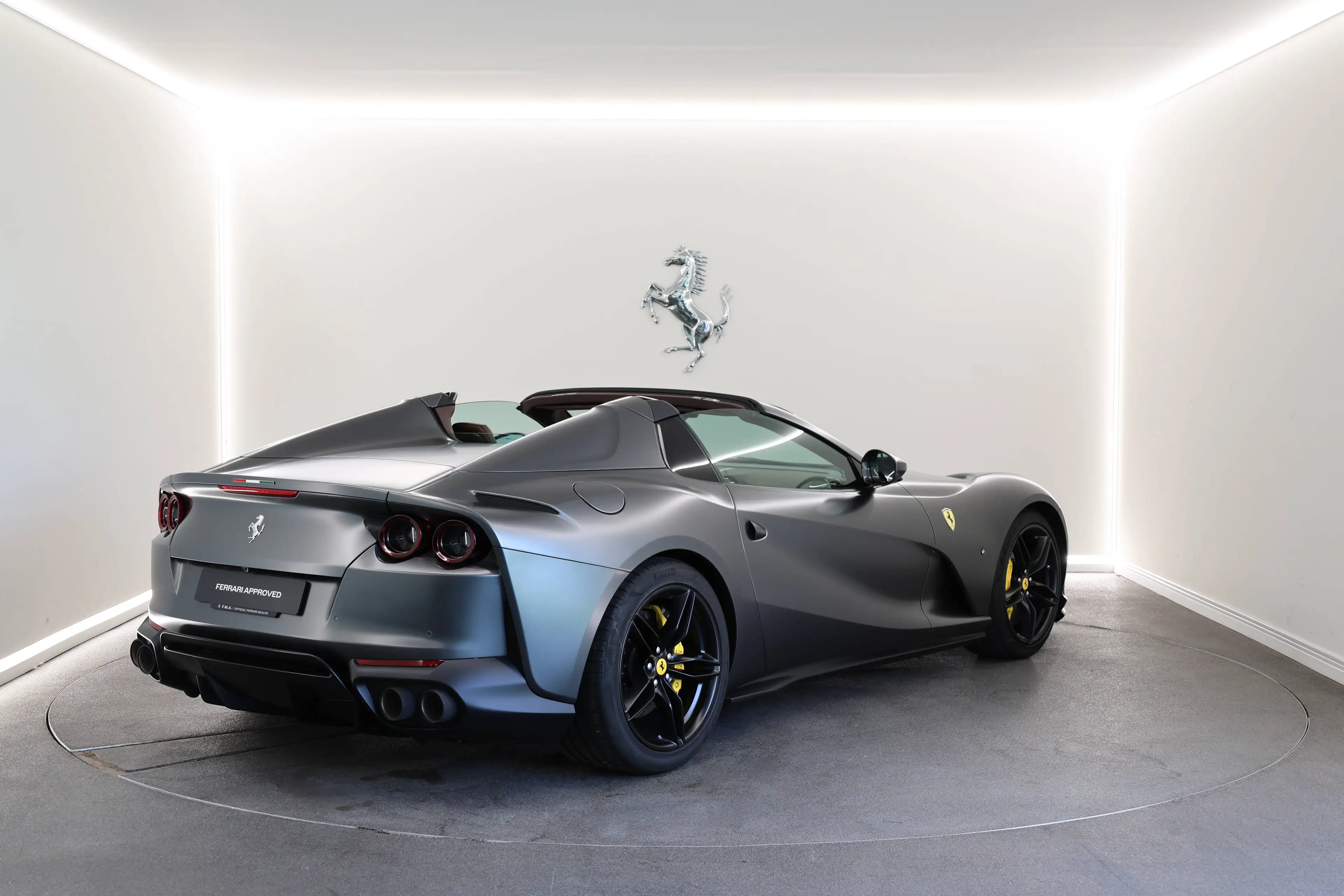 Ferrari 812 812 GTS / Grigio Silverstone / Stealth PPF — photo 6
