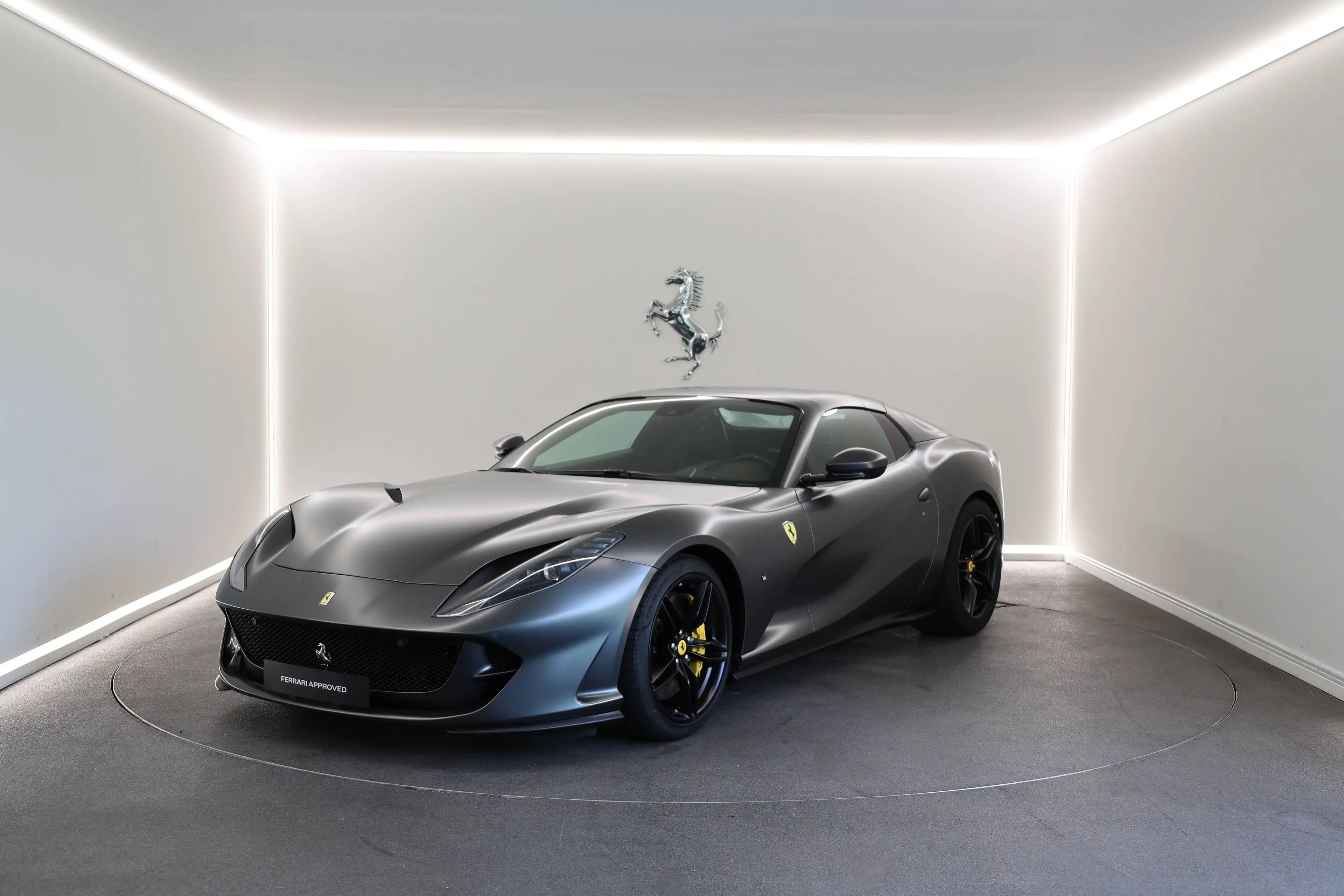 Ferrari 812 812 GTS / Grigio Silverstone / Stealth PPF — photo 11