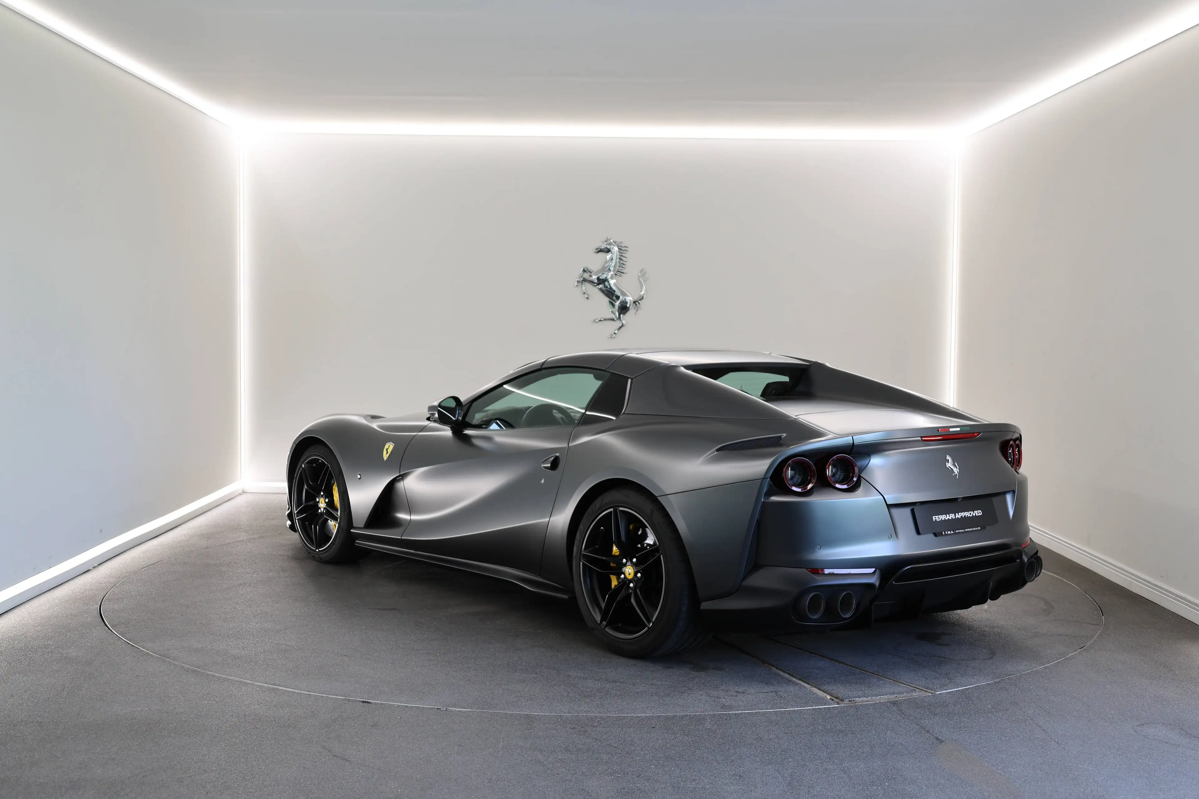 Ferrari 812 812 GTS / Grigio Silverstone / Stealth PPF — photo 13