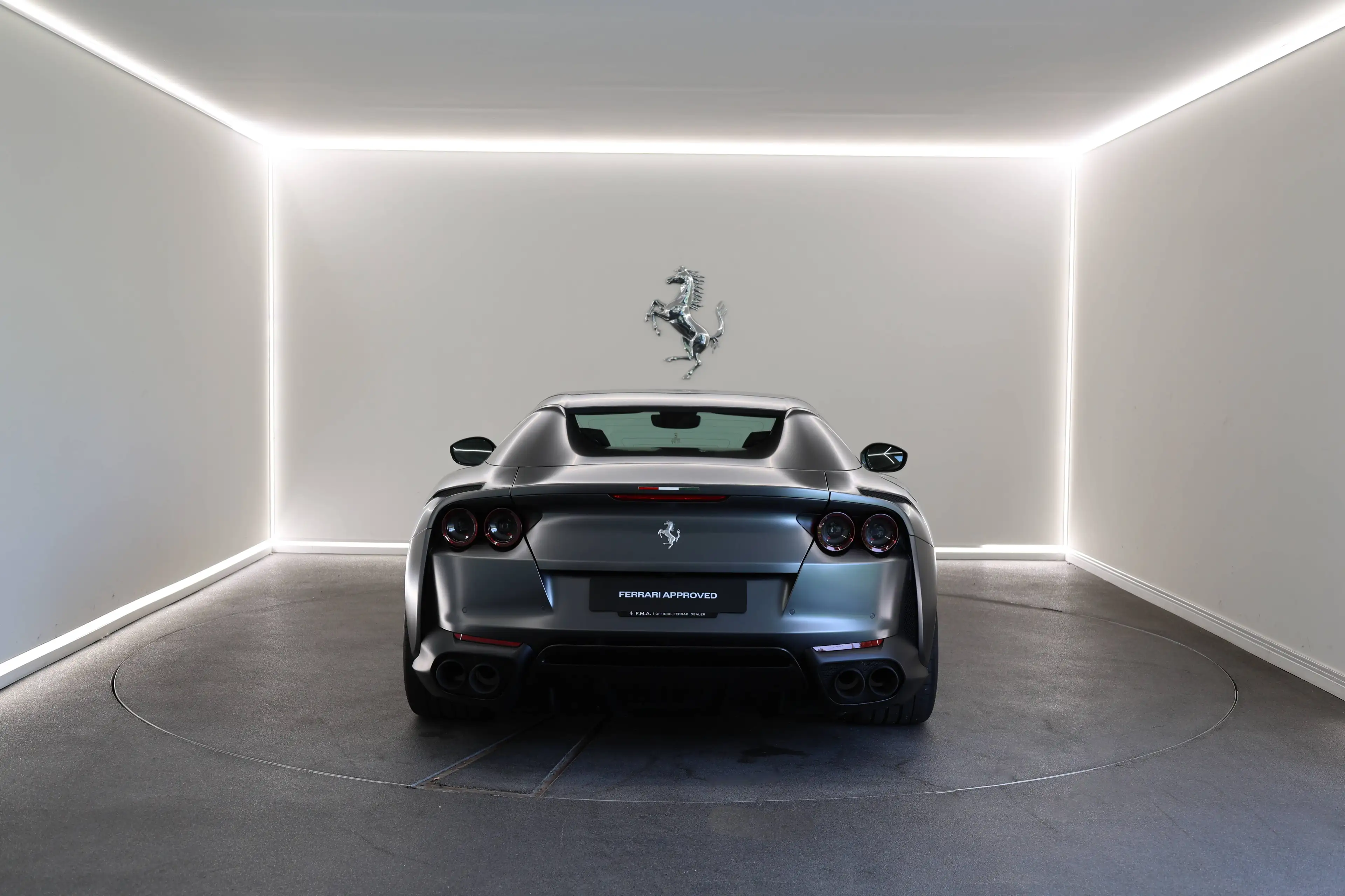 Ferrari 812 812 GTS / Grigio Silverstone / Stealth PPF — photo 14