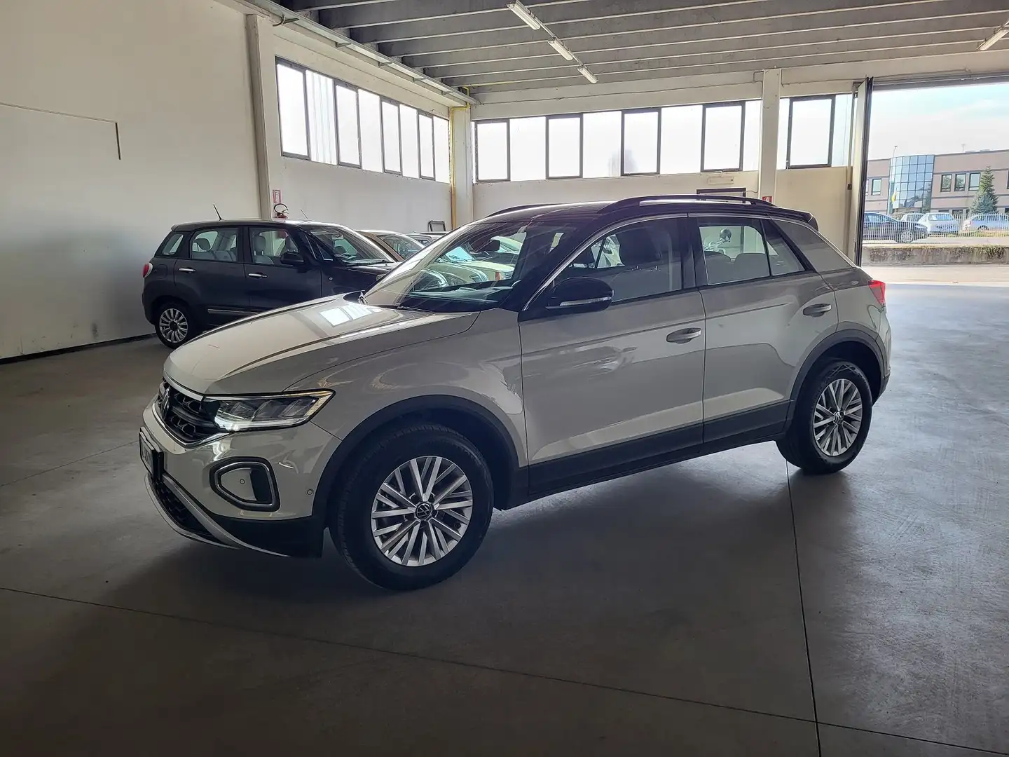 Volkswagen T-Roc 1.0 tsi Life 110cv Grigio - 1