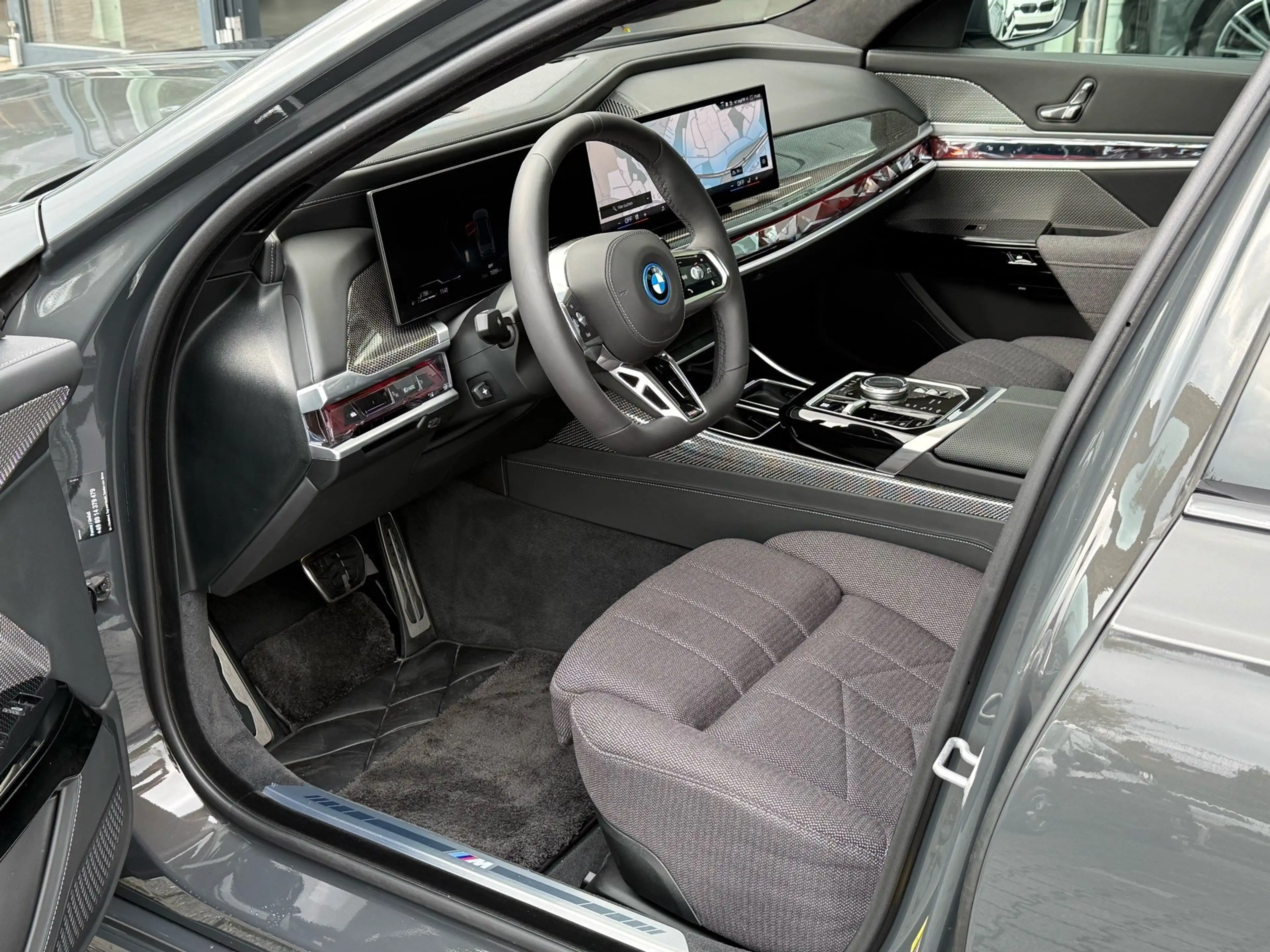 BMW 750 e xDrive M Sport //ExecutiveLoungeSeating uvm. — photo 5