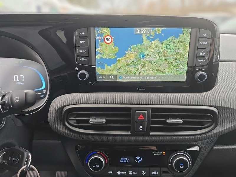 Hyundai i10 Premium 1.2 EU6e Navi Digitales Cockpit Apple CarP — photo 9