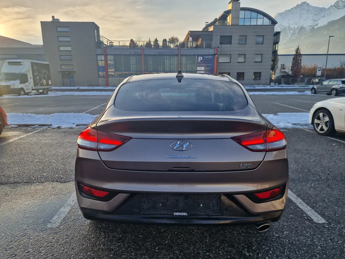 Hyundai i30 i301,5T-Aut. FASTBACK Keyless Full-Kamera- Bronze - 2