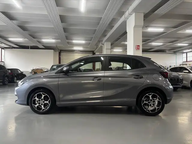 MG MG3 view 5