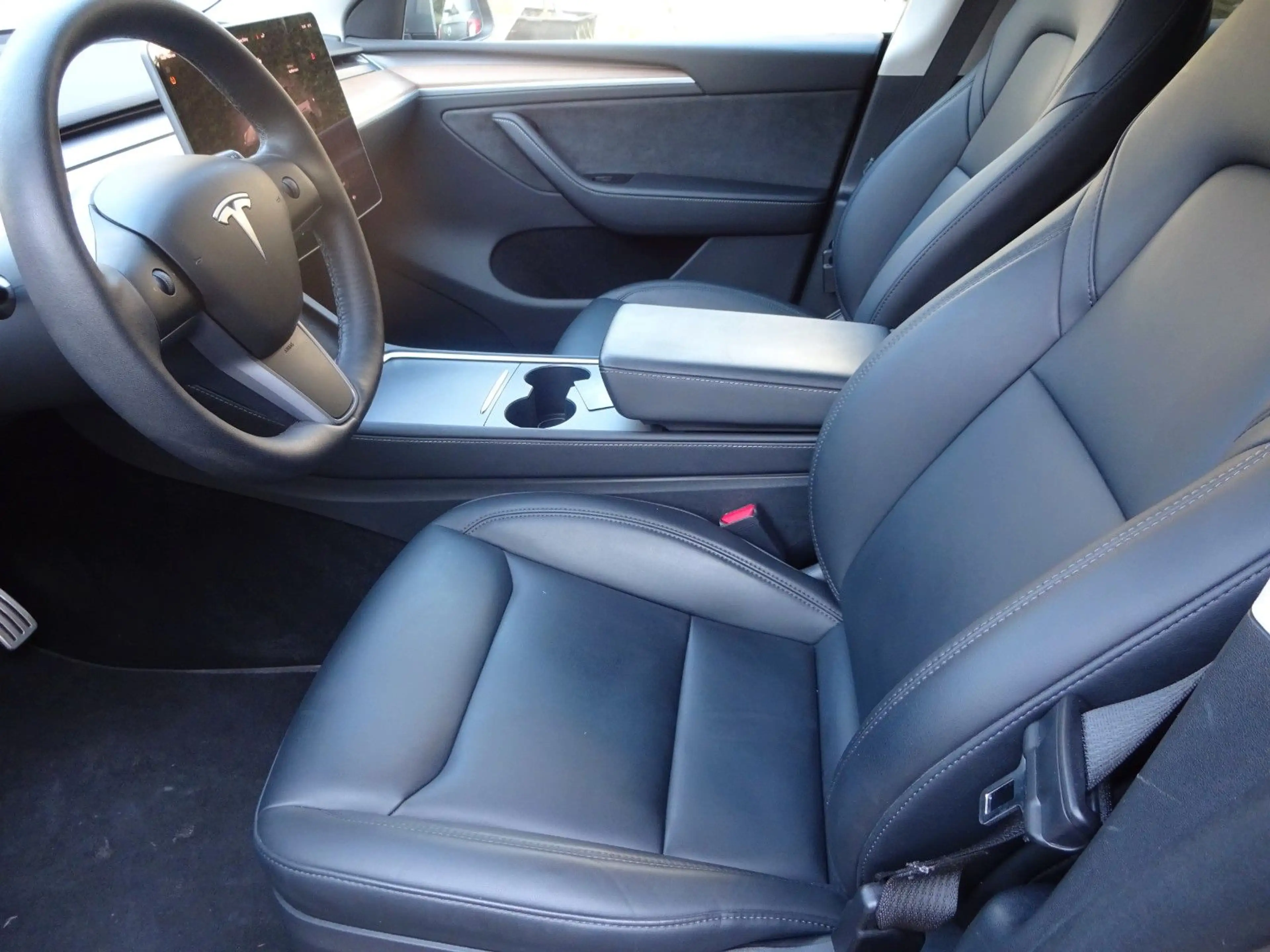 Tesla Model Y Performance Dual AWD, 8X21 Zoll,LED,VOLL — photo 14
