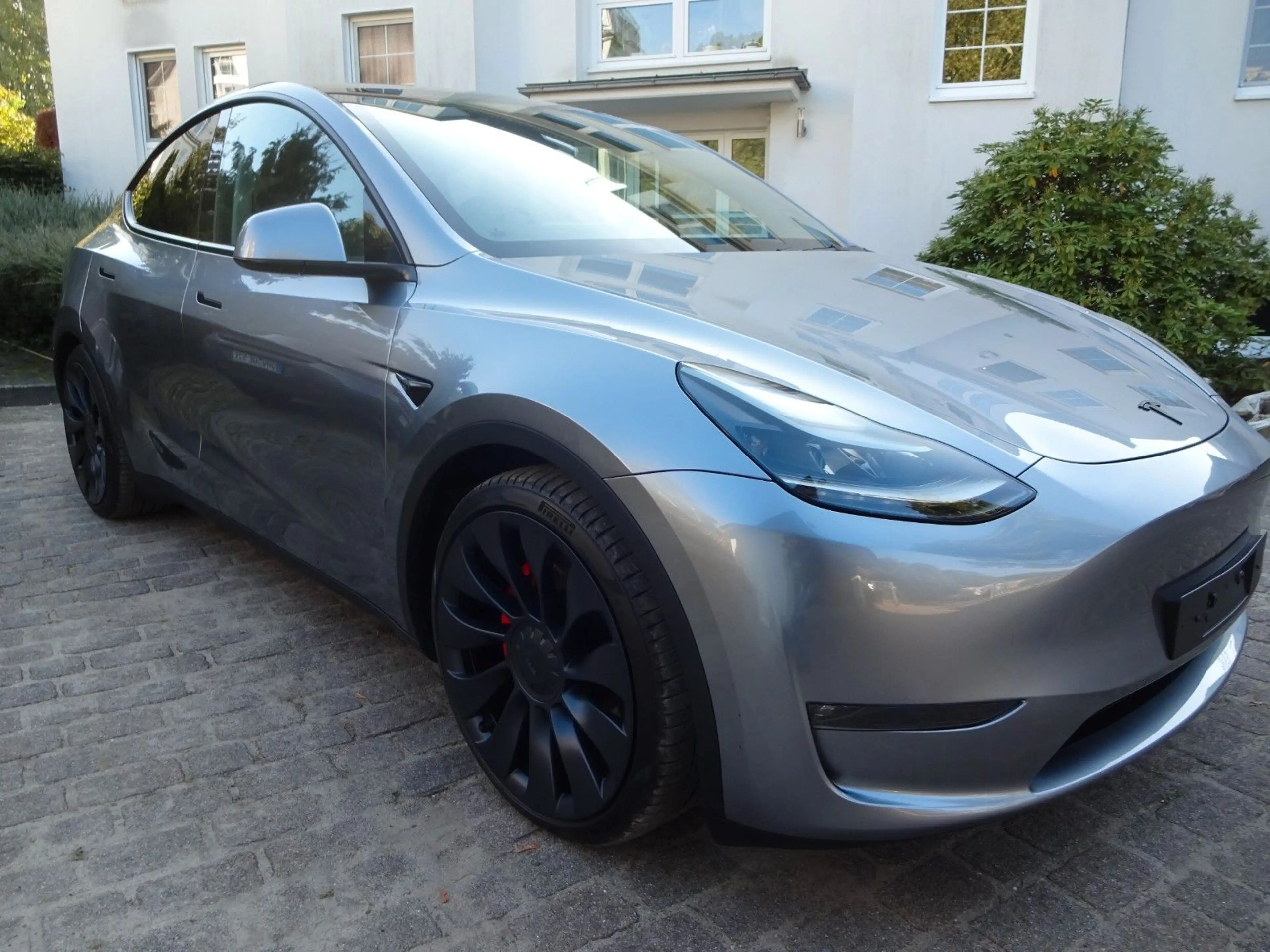 Tesla Model Y Performance Dual AWD, 8X21 Zoll,LED,VOLL — photo 4