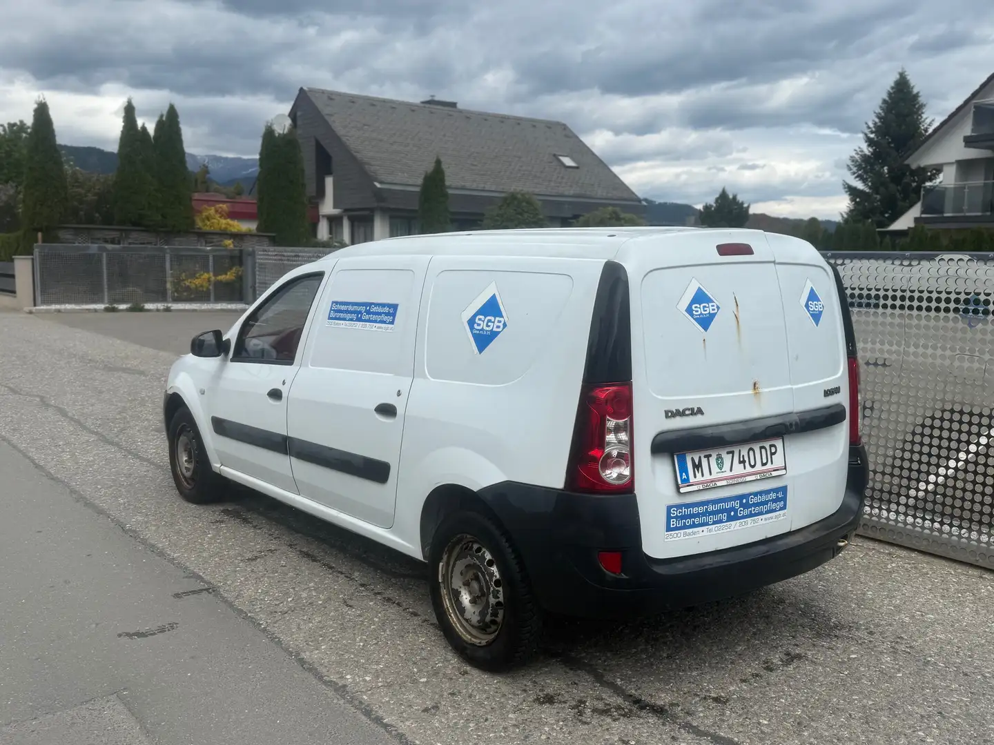 Dacia Logan Logan MCV Black Line 1,6 MPI 85 Black Line - 2
