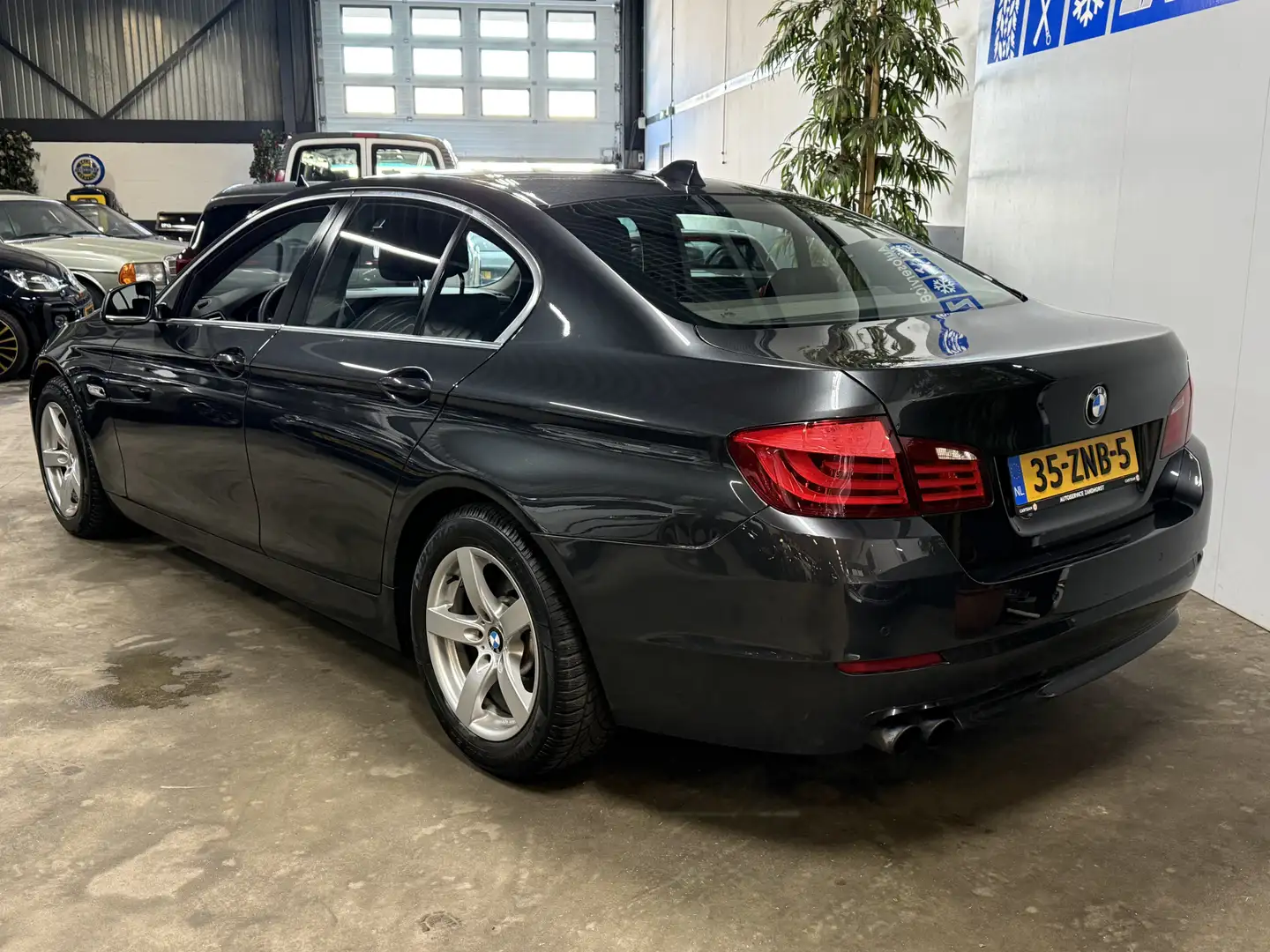 BMW 520 5-serie 520i High Executive // Autom. // Leer // S Grau - 2