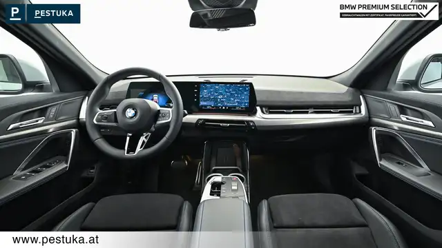 BMW X2 view 11