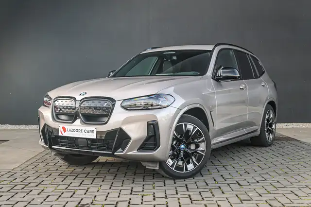 BMW iX3 Impressive -M-pack-Carplay-Panodak
