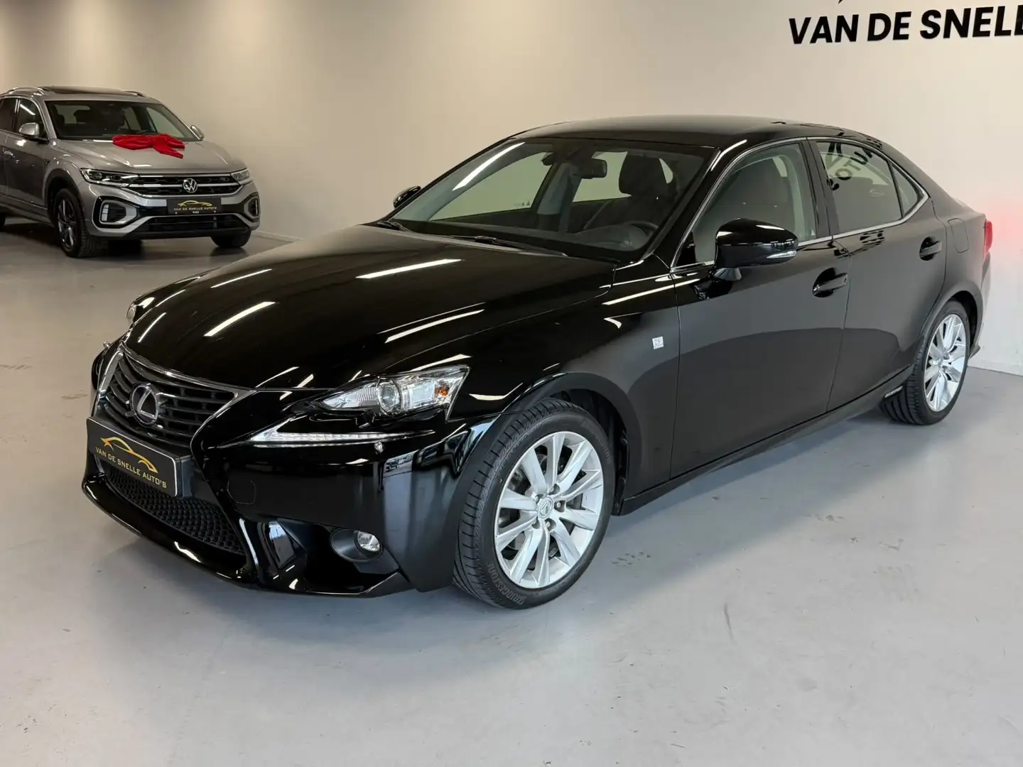 Lexus IS 300 300h Hybrid Sport Edition DEALERONDERHOUDEN Schwarz - 2