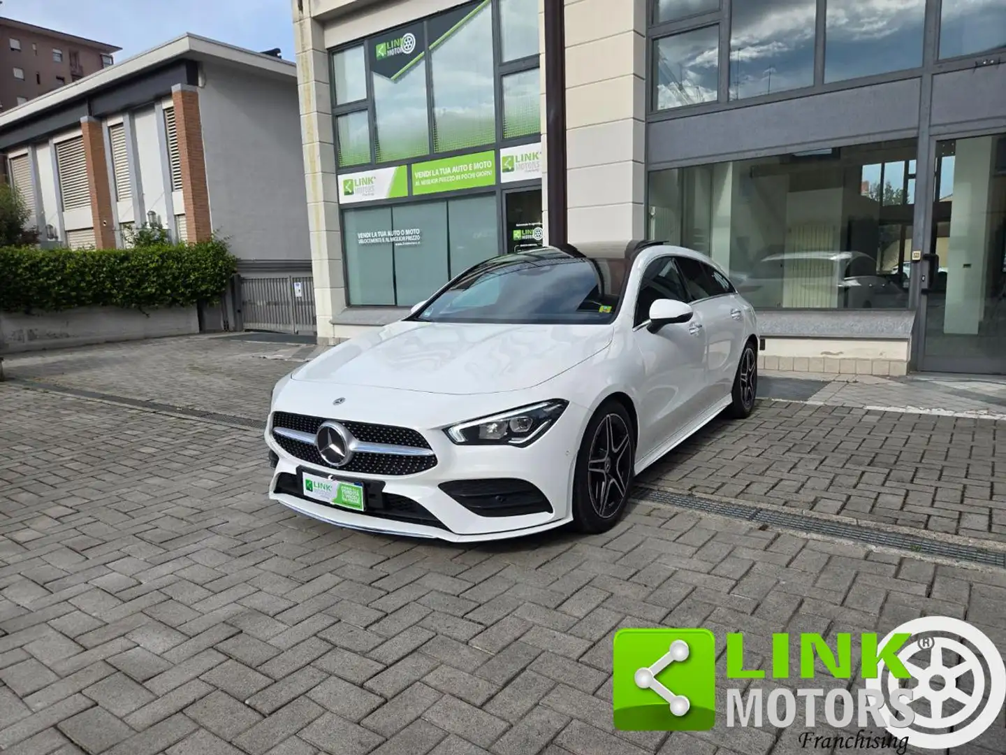 Mercedes-Benz CLA 200 Automatic Shooting Brake Premium GARANZIA INCLUSA Blanc - 1