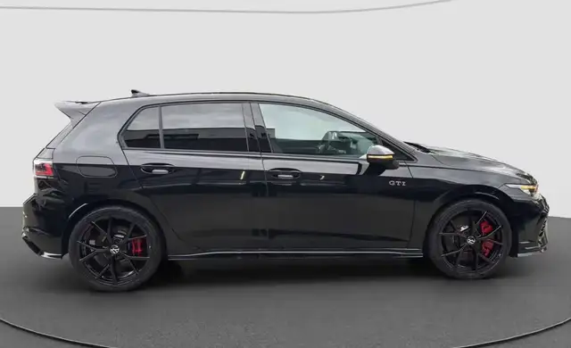 Volkswagen Golf view 10